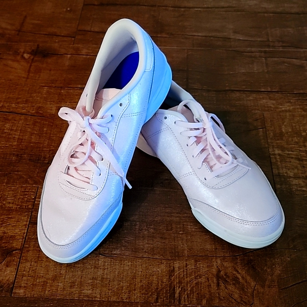 Baby pink reebok classics